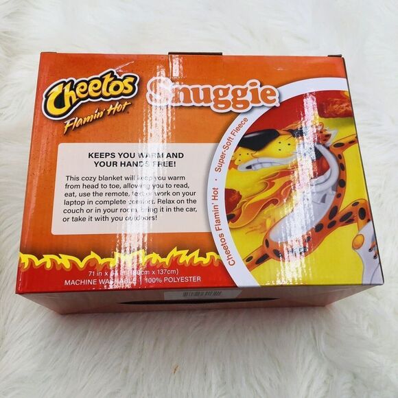 New Snuggie Flamin'‎ Hot Cheetos 71" X 54" Blanket w Sleeves Christmas Gift 2023 - Picture 4 of 6